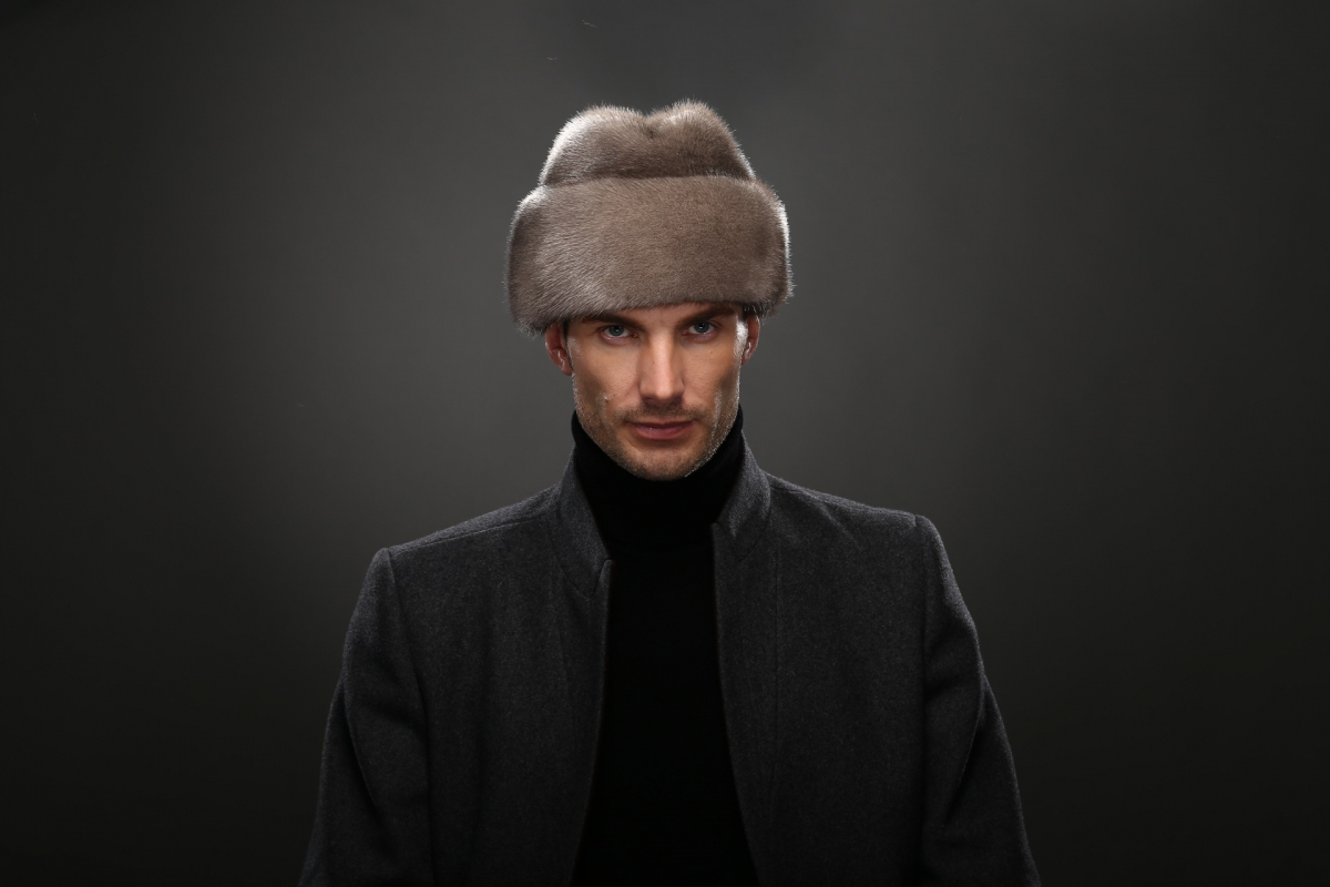 Бейсболка, шапка-ушанка, шапка бини и другие головные уборы, которые будут актуальны этой осенью