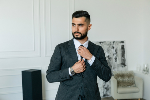 7 важных правил как носить аксессуары с классическим костюмом