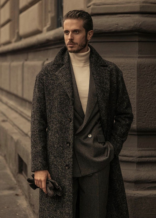 Мужская одежда из шерсти в светлых тонах