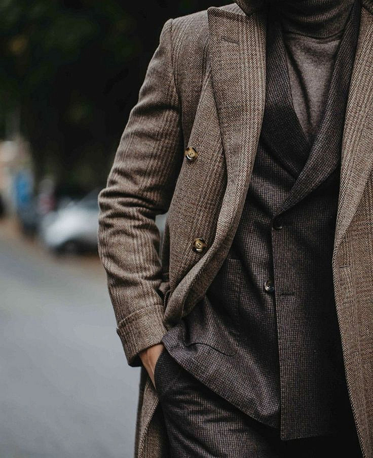 Свитер в мужских повседневных образах