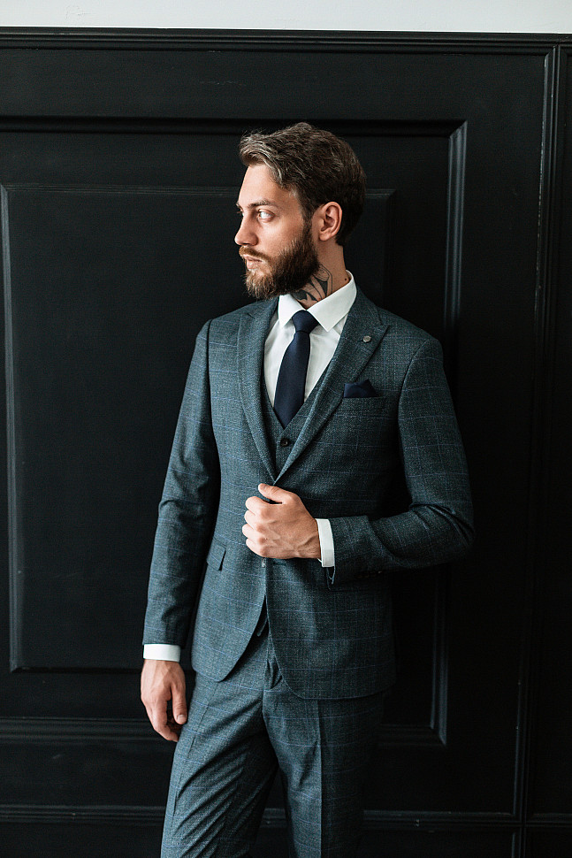 Узкий галстук