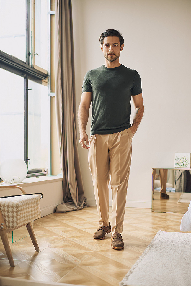 Мужская футболка с брюками