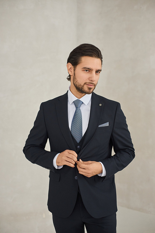 Мужской пиджак с рубашкой