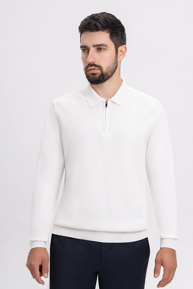 Пуловер белый