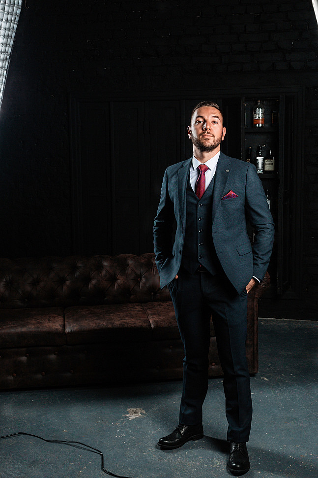 Классический мужской костюм