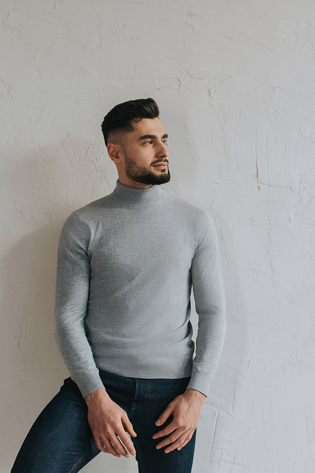 Мужская водолазка в синем цвете