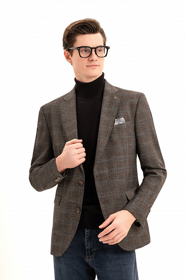 Джинсы синие с пиджаком